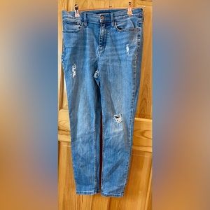 Calvin Klein Jeans Women’s Size 31" Skinny Light Wash Blue Distressed